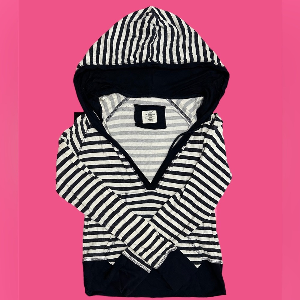 Pullover hoodie